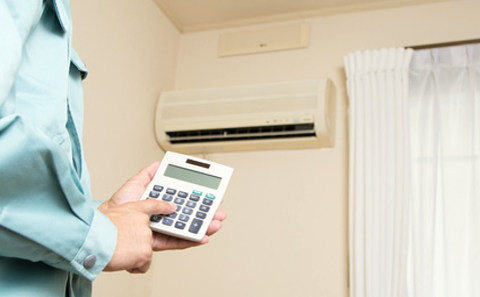 エアコン移設工事の費用を計算する専門業者